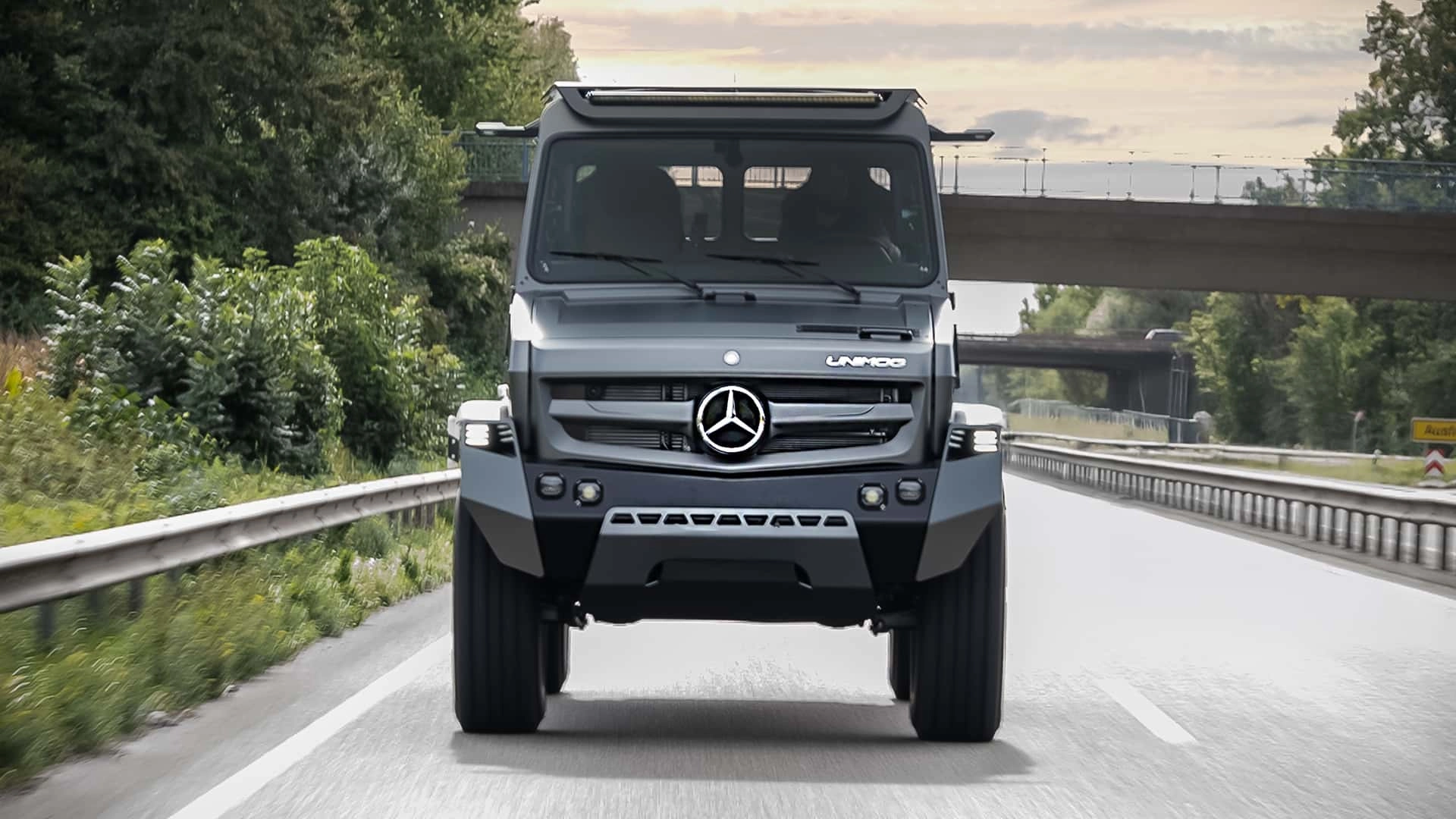 Mercedes benz special trucks luxus unimog 2026 (9)